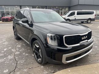 Used 2023 Kia Telluride EX w/ EX Captain's Chair Package 360° Tour