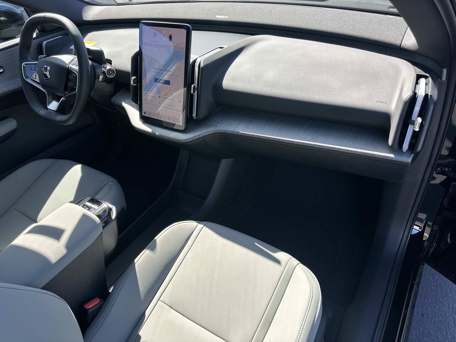 New 2026 Volvo EX30 Plus AWD/4WD image 21