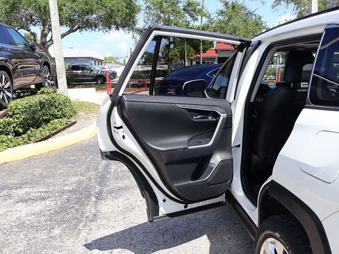 Used 2019 Toyota RAV4 Limited w/ Advanced Technology Package AWD/4WD image 23
