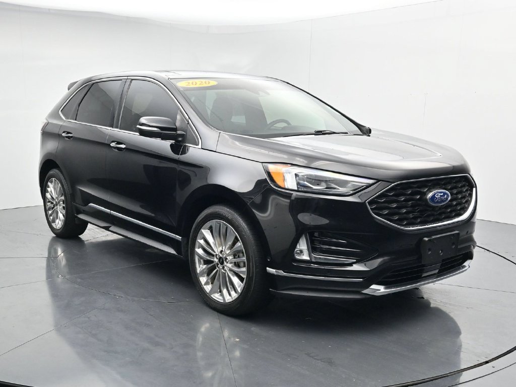 Used 2020 Ford Edge Titanium w/ Equipment Group 301A FWD image 2