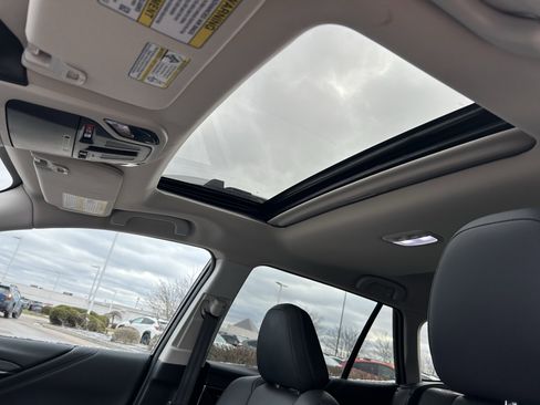 Used 2023 Subaru Outback Touring image 23