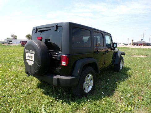 Used 2016 Jeep Wrangler Unlimited Sport w/ Quick Order Package 24S AWD/4WD image 5