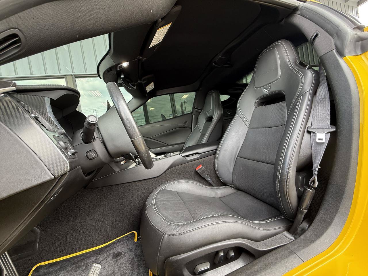 Used 2015 Chevrolet Corvette Z06 w/ Z07 Performance Package w/ Z07 Performance Package RWD image 15