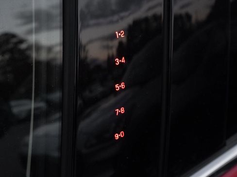 Used 2020 Ford Escape Titanium image 12