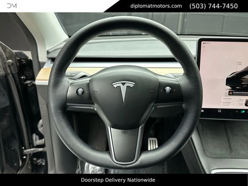 Used 2022 Tesla Model Y Performance image 26