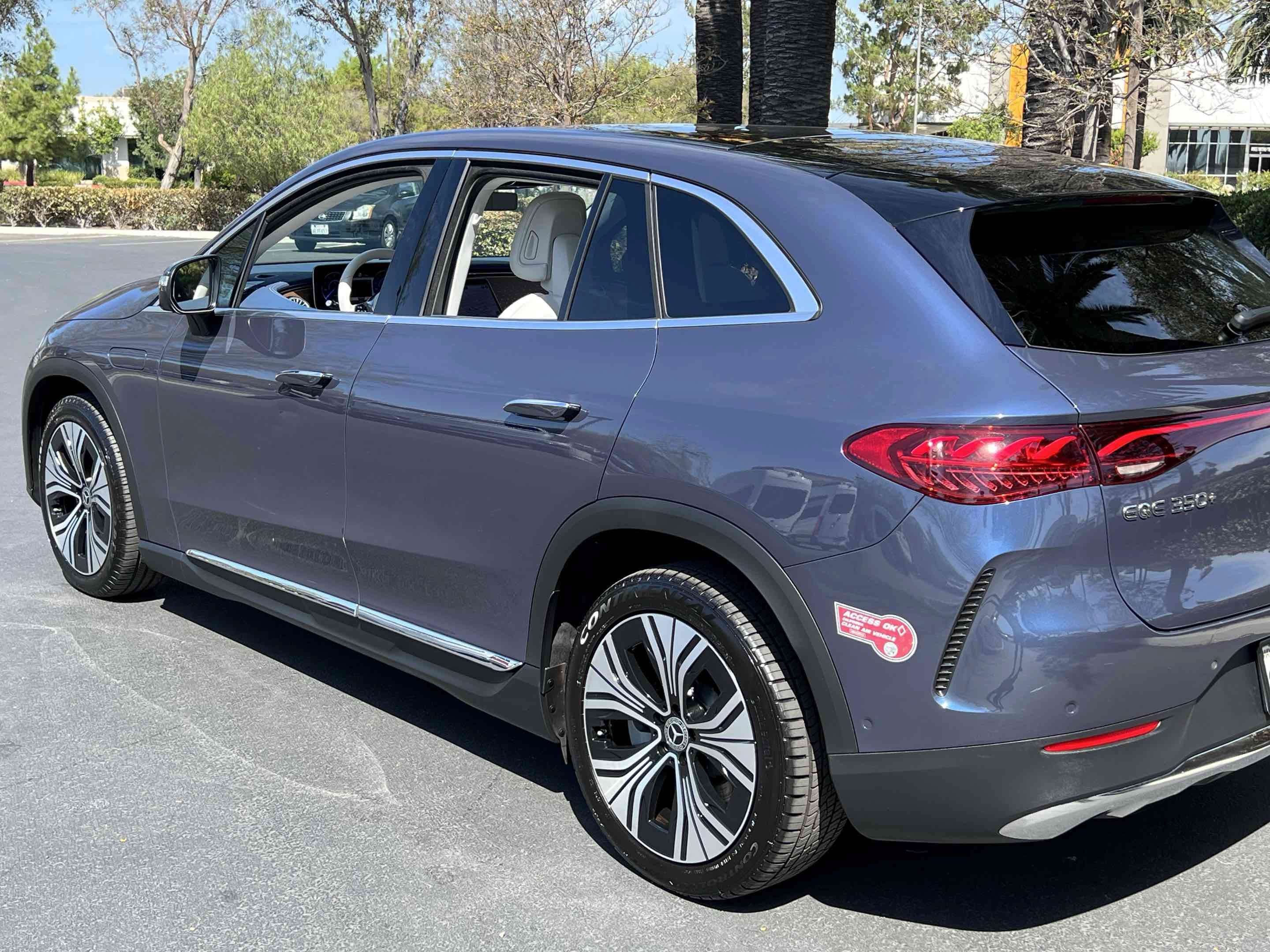 Used 2023 Mercedes-Benz EQE 350+ SUV w/ Exclusive Trim Package image 41