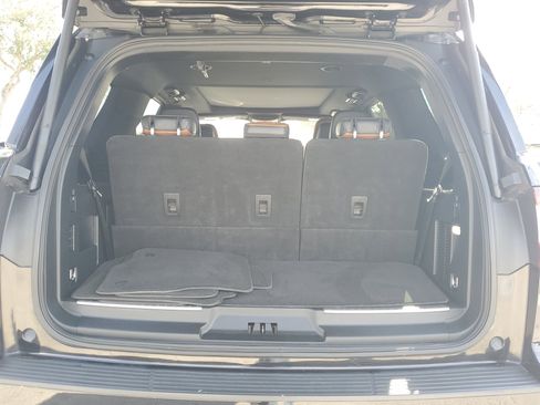 Used 2019 Lincoln Navigator Reserve image 9