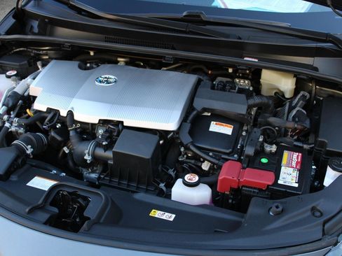 Used 2020 Toyota Prius Prime LE image 45