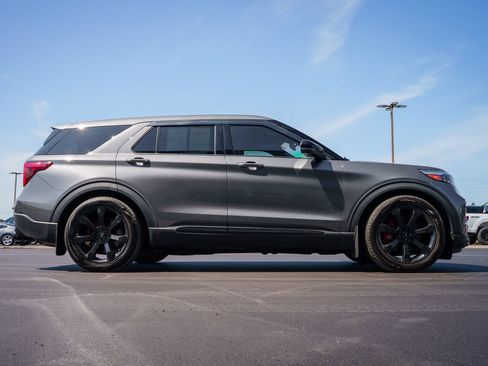Used 2022 Ford Explorer ST w/ Equipment Group 401A AWD/4WD image 8