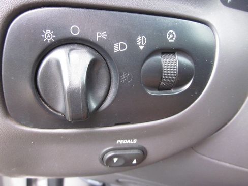 Used 2002 Ford F150 Lariat image 25