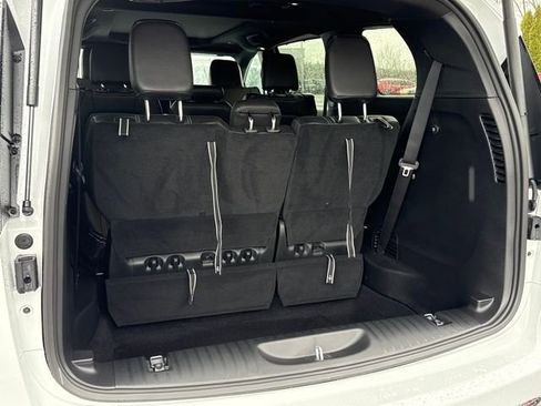 New 2026 Chrysler Pacifica Select image 9