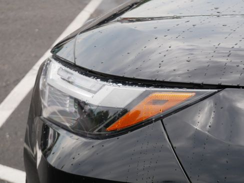 Certified 2025 Toyota RAV4 XLE Premium AWD/4WD image 15