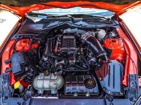 Used 2015 Ford Mustang GT Premium RWD image 2