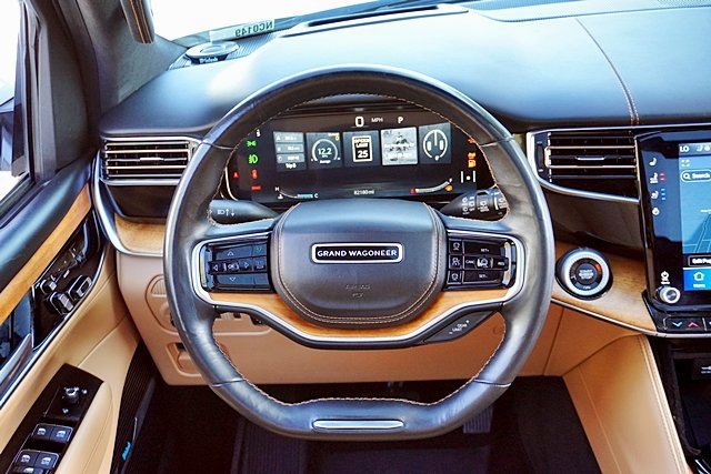 Used 2022 Jeep Grand Wagoneer Series III AWD/4WD image 32