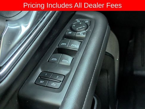 Used 2023 Chevrolet Tahoe Z71 w/ Luxury Package AWD/4WD image 27