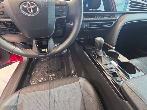 Used 2025 Toyota Camry XSE FWD image 11