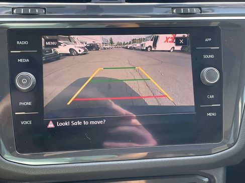 Used 2019 Volkswagen Tiguan SE w/ Panoramic Sunroof Package AWD/4WD image 27
