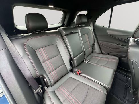 Certified 2024 Chevrolet Equinox RS image 30