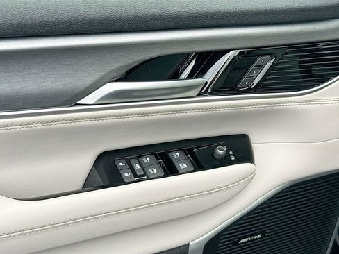New 2026 Jeep Grand Wagoneer 2WD image 18