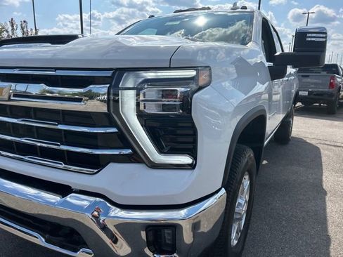 New 2026 Chevrolet Silverado 2500 LTZ image 9