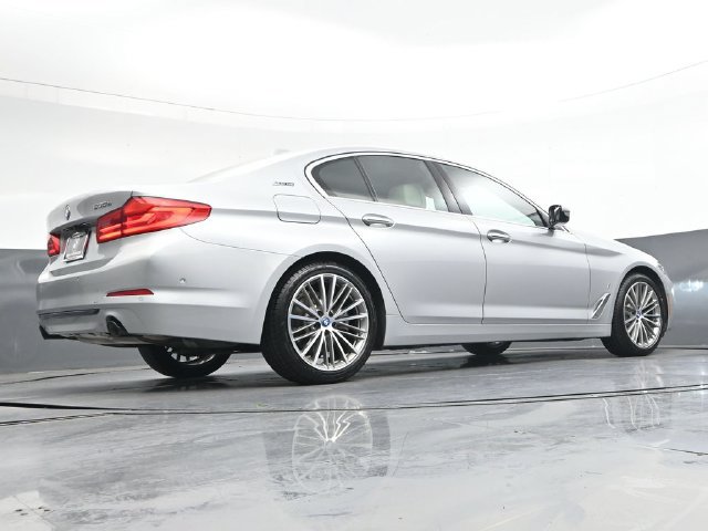 Used 2018 BMW 530e RWD image 32