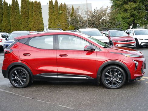 Used 2022 Chevrolet Bolt EUV Premier w/ Launch Edition image 4