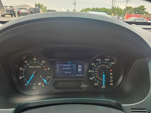 Used 2015 Ford Explorer XLT image 14