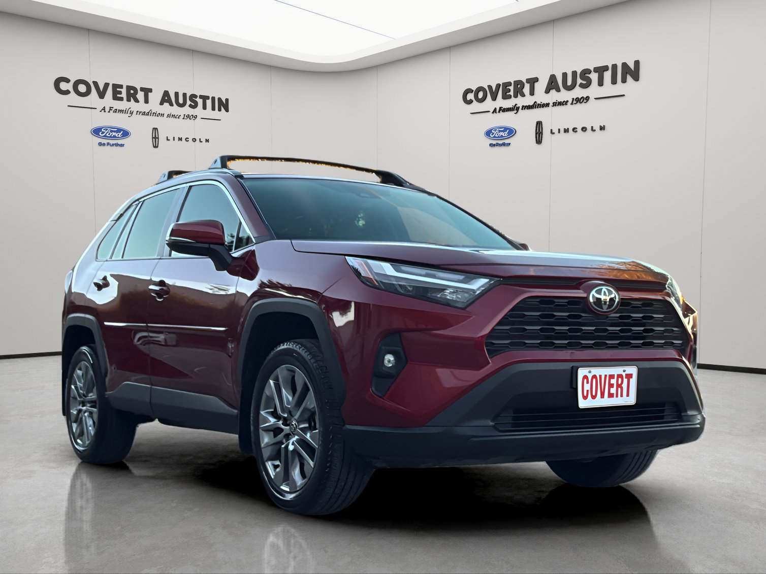 Used 2024 Toyota RAV4 XLE Premium FWD image 1