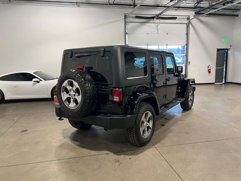 Used 2017 Jeep Wrangler Unlimited Sahara w/ Max Tow Package AWD/4WD image 3
