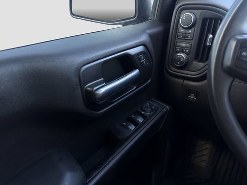 Used 2021 Chevrolet Silverado 1500 Custom Trail Boss AWD/4WD image 25