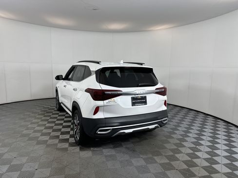 Certified 2023 Kia Seltos SX w/ SX Sunroof Package image 8