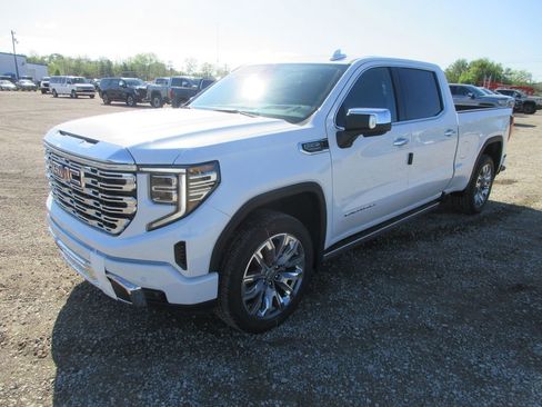 New 2026 GMC Sierra 1500 Denali w/ Denali Reserve Package AWD/4WD image 11