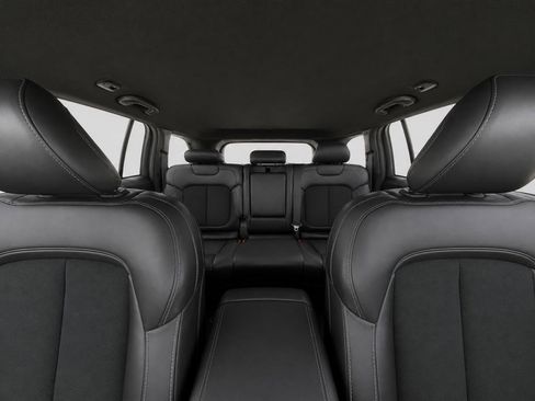 Used 2024 Jeep Grand Cherokee Altitude RWD image 12