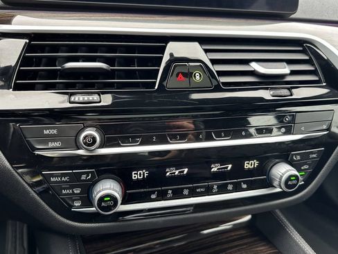 Used 2023 BMW 540i w/ M Sport Package RWD image 23