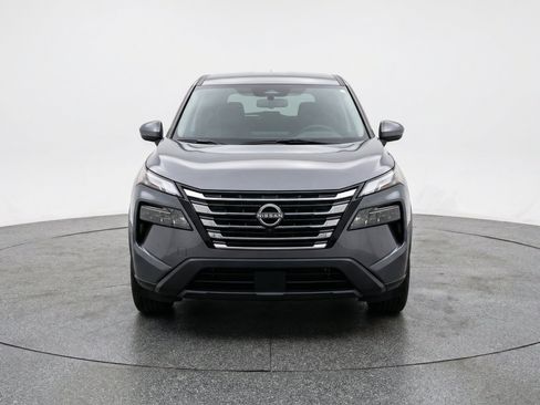Used 2025 Nissan Rogue SV AWD/4WD image 2