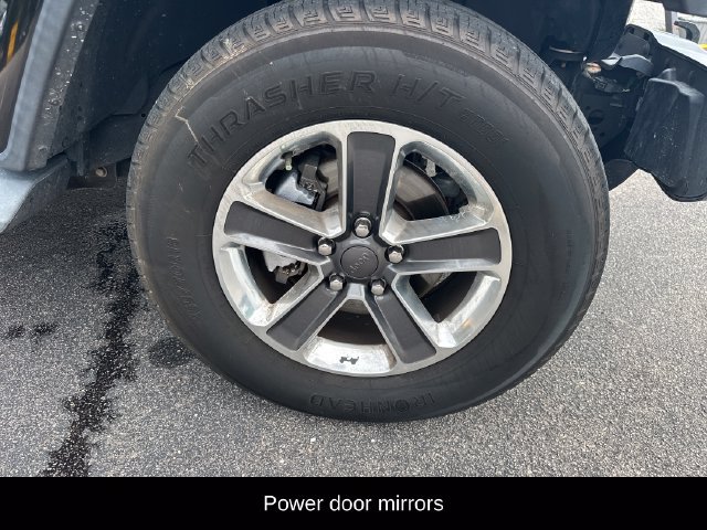 Used 2018 Jeep Wrangler Unlimited Sahara AWD/4WD image 25
