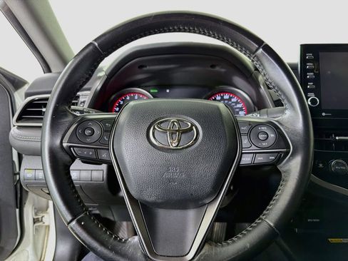 Used 2022 Toyota Camry XSE FWD image 15