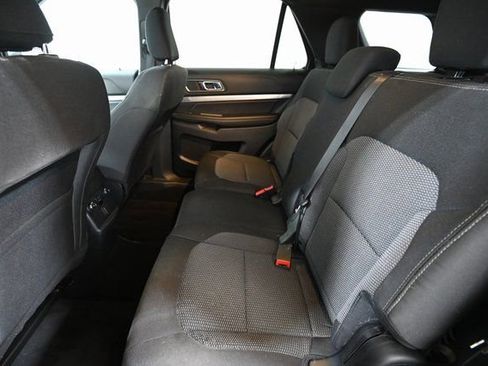 Used 2019 Ford Explorer XLT w/ Class III Trailer Tow Package image 8
