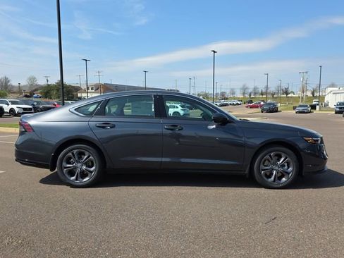 New 2026 Honda Accord EX-L image 2