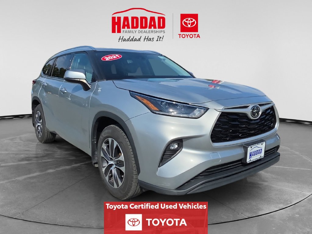 Certified 2021 Toyota Highlander XLE AWD/4WD image 8