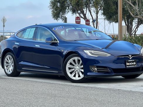 Used 2019 Tesla Model S 75D image 2