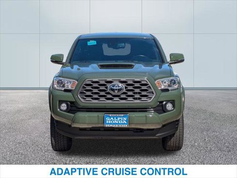 Used 2022 Toyota Tacoma TRD Sport w/ Technology Package image 3