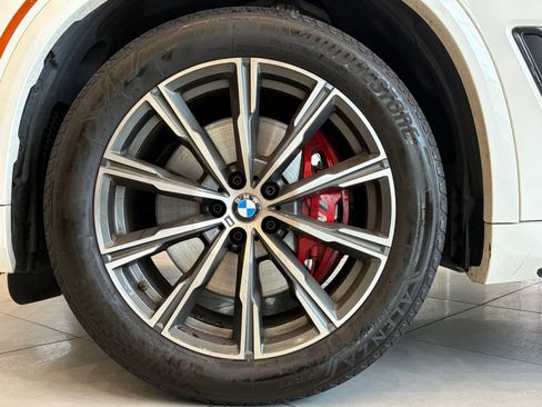 Used 2021 BMW X5 xDrive40i w/ M Sport Package AWD/4WD image 11