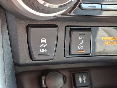 Used 2019 Toyota RAV4 Limited w/ Carpet Mat Package AWD/4WD image 20