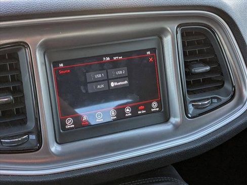 Used 2022 Dodge Challenger SXT image 14