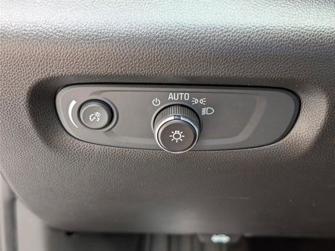 Used 2023 Chevrolet Traverse LT AWD/4WD image 24