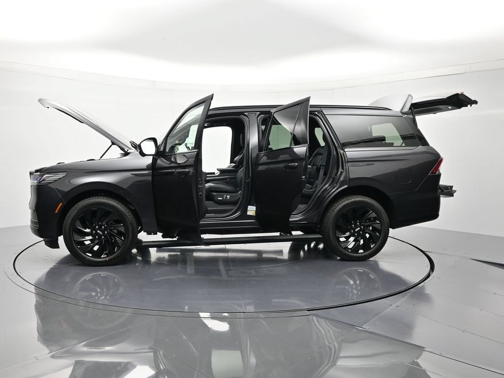 New 2026 Lincoln Navigator Reserve w/ Jet Appearance Package AWD/4WD image 48