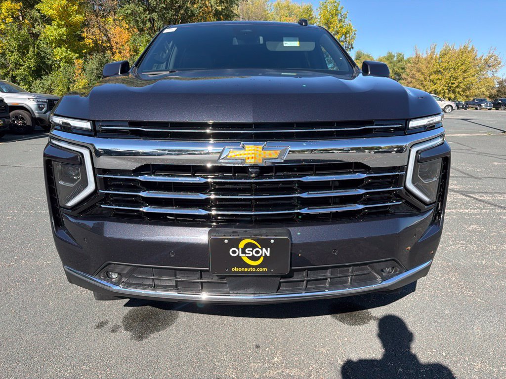 Used 2026 Chevrolet Suburban LT w/ Comfort Package AWD/4WD image 2