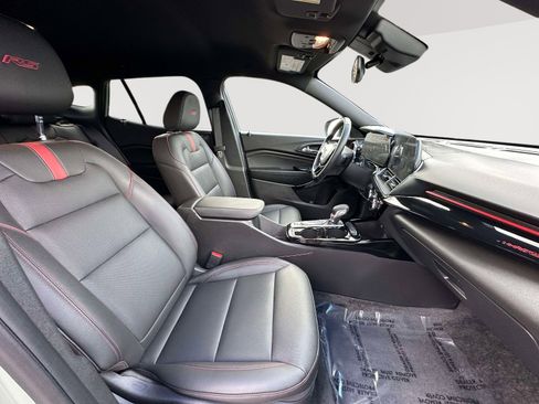 Certified 2024 Chevrolet Trax RS w/ Driver Confidence Package image 28