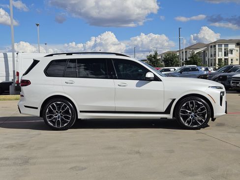 Used 2027 BMW X7 xDrive40i w/ M Sport Package AWD/4WD image 7